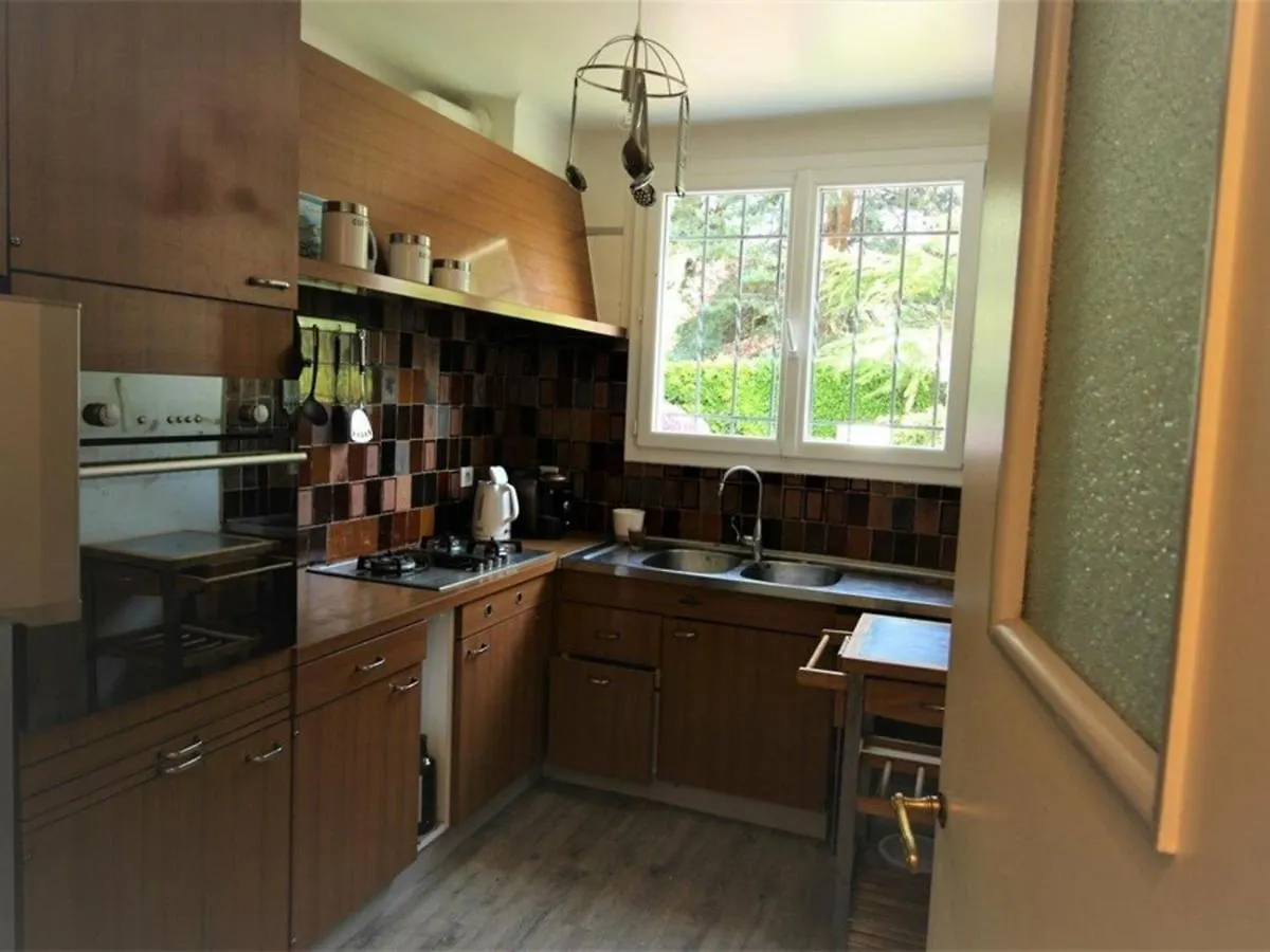 Appartement Spacieux 6 Pers. Avec Jardin, Terrasse Et Cheminee A Bagneres-De-Luchon - Fr-1-313-177 0*,  フランス